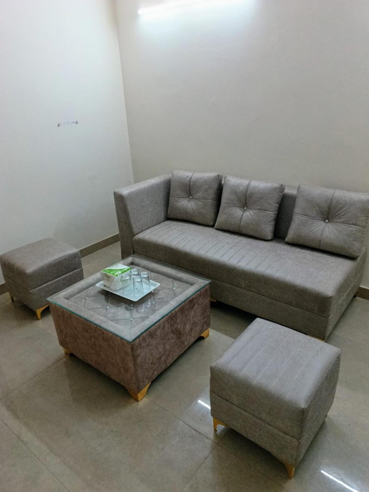 Soooper Hotel Gurgaon Esterno foto